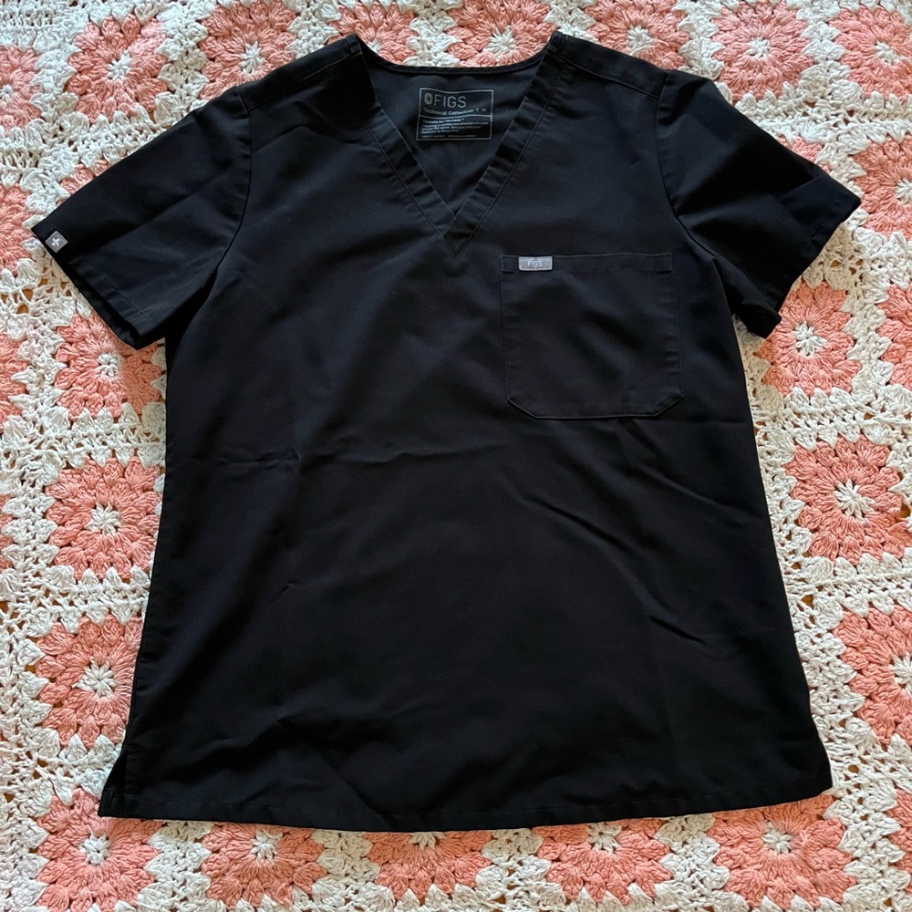FIGS Women's Catarina One-Pocket Scrub Top- Black/M